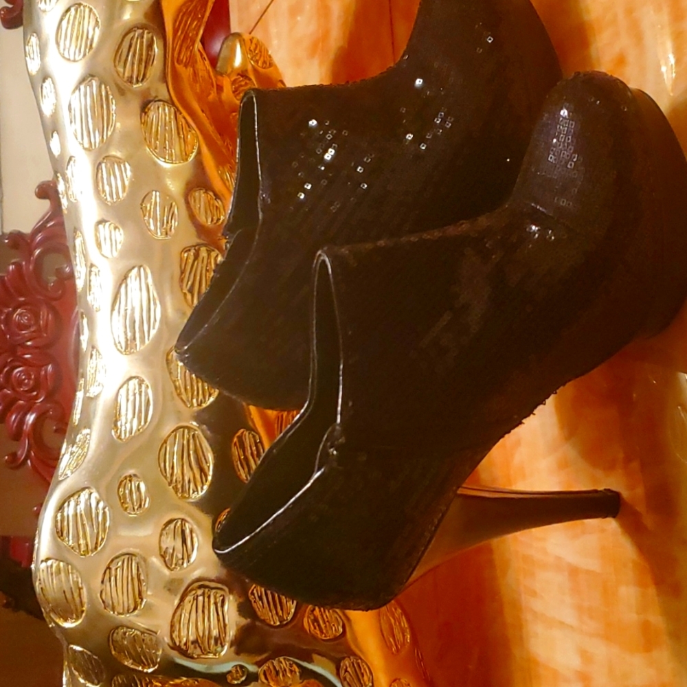 Size 8 black sequin platform booties.